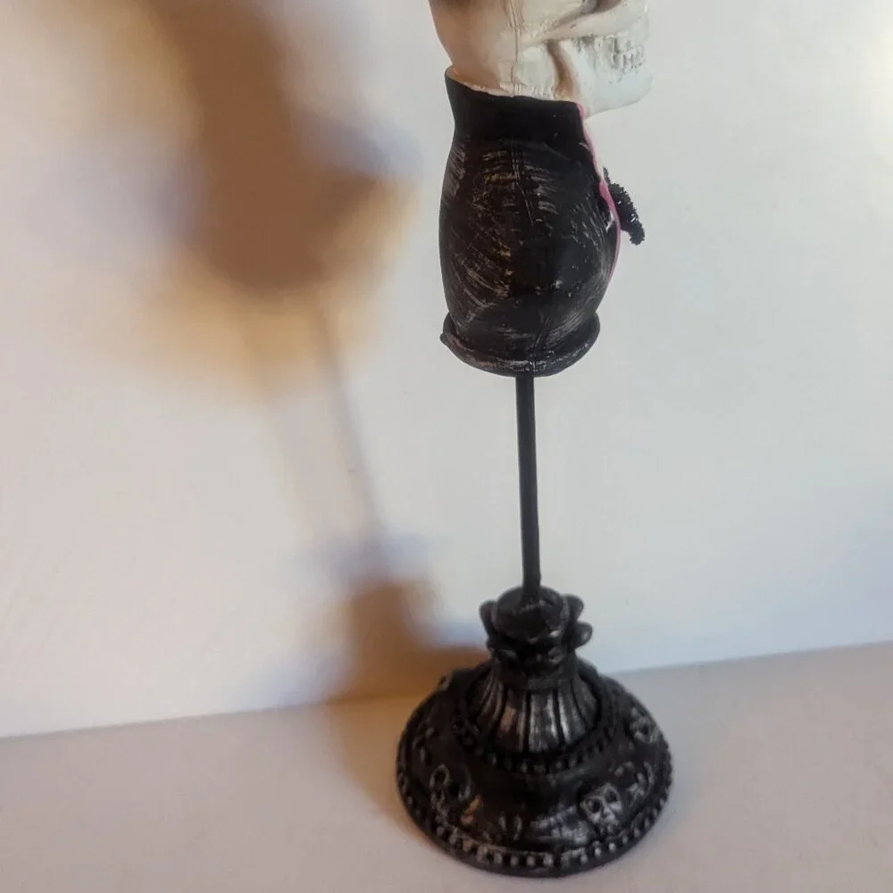NWT Spooky Skull Top Hat Gentleman Bust on Stand Goth Valloween Steampunk Decor